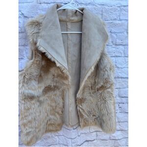 Women's Mobwife Beige Faux Fur Vest Size OSfm